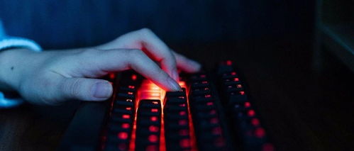 電競(jìng)俱樂部生存法則 互聯(lián)網(wǎng)信息服務(wù)下的“窮富博弈”