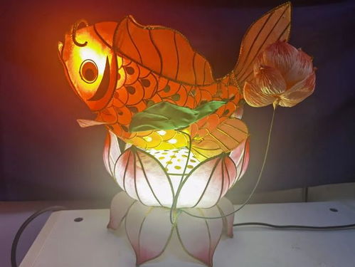 花燈映童心，非遺傳薪火——何氏藝術燈彩傳承人校園行